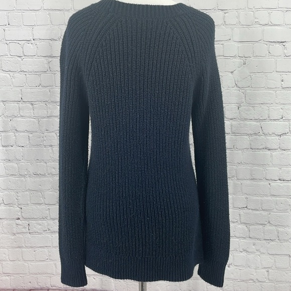 Pre-loved Abercrombie and Fitch Thick Heavy Cozy Warm Knit Large Sweater - Picture 4 of 6
